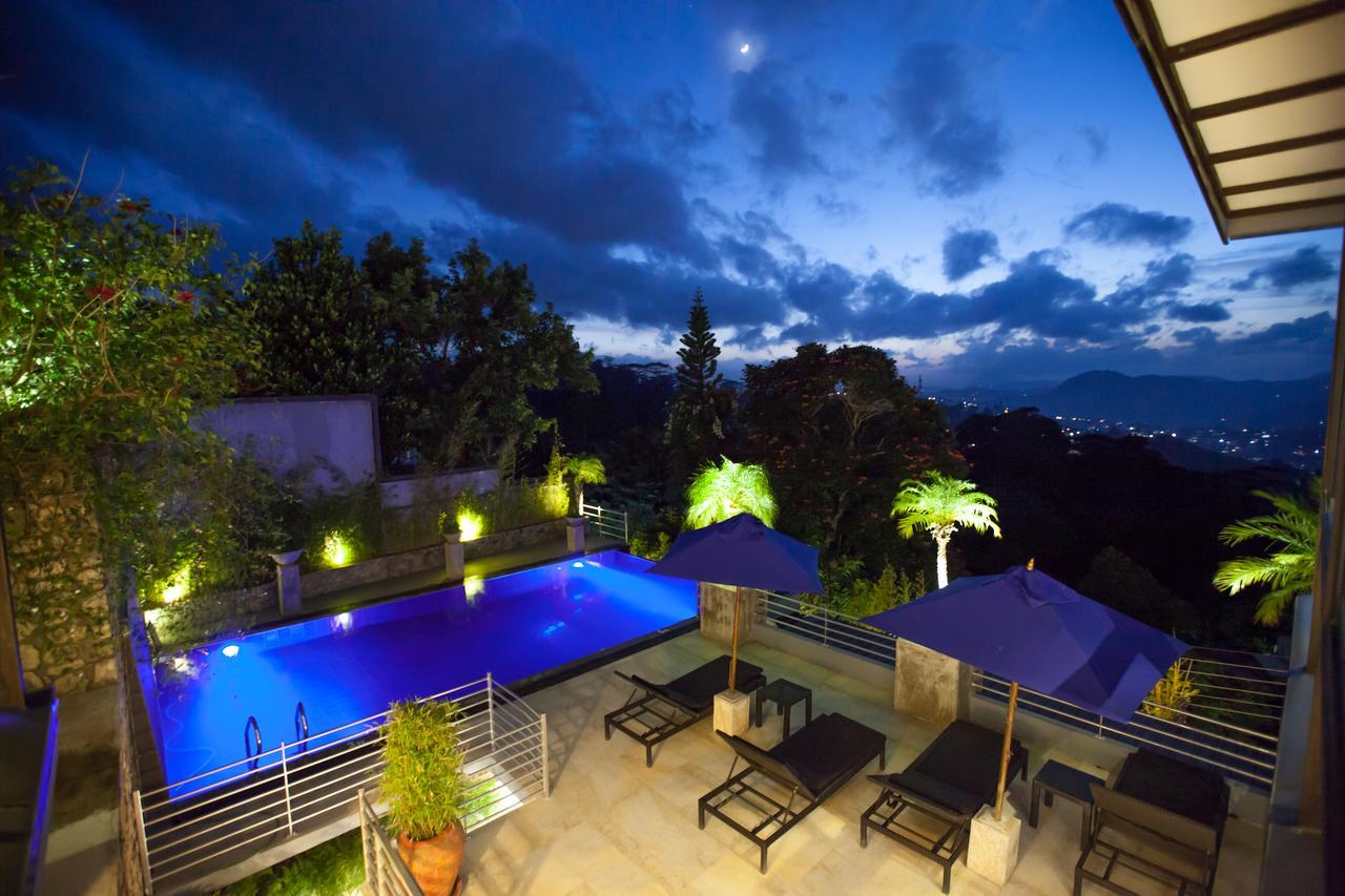 The Theva Residency Hotel Kandy Exterior photo