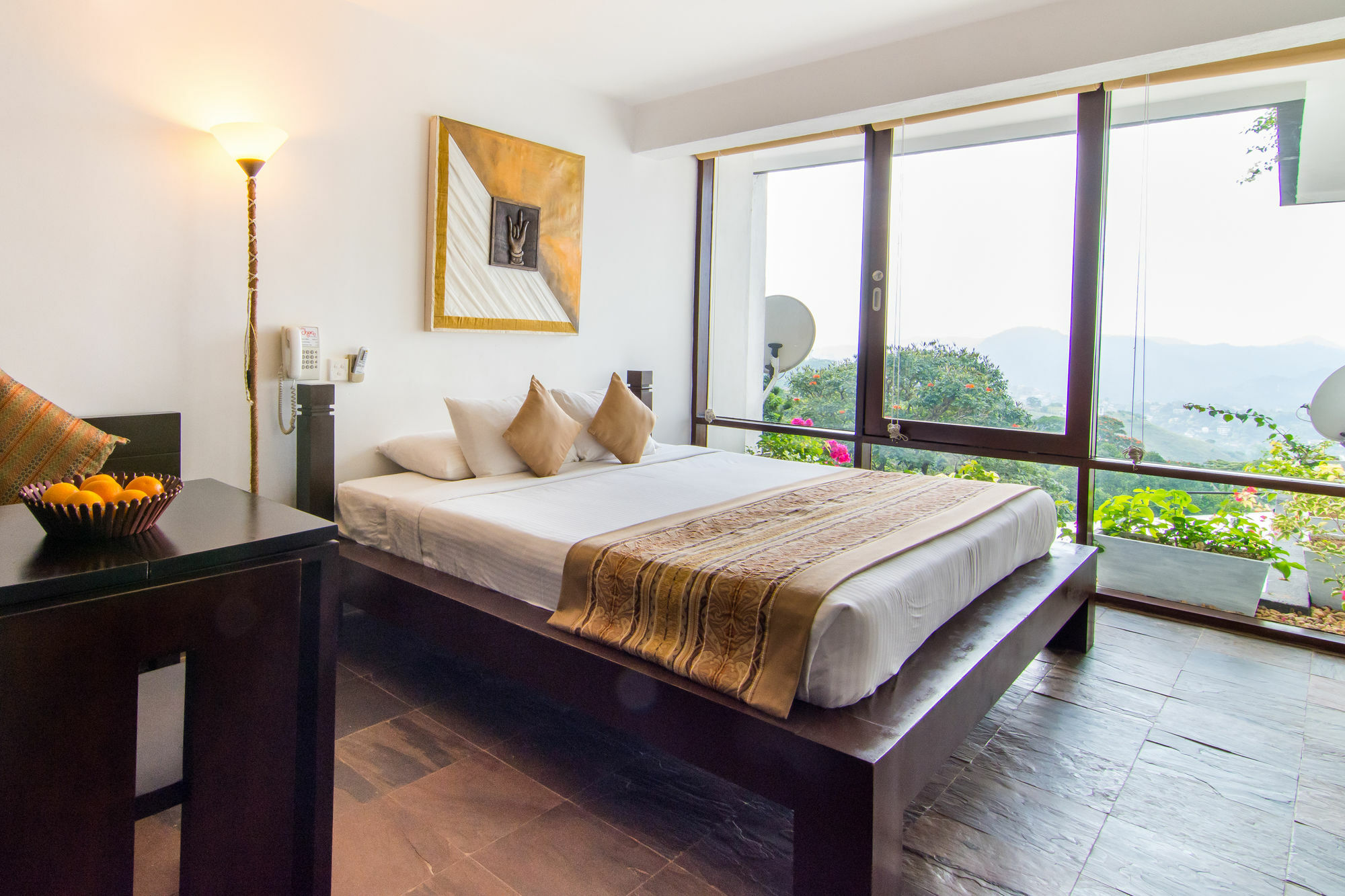 The Theva Residency Hotel Kandy Exterior photo