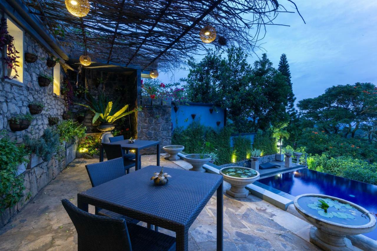 The Theva Residency Hotel Kandy Exterior photo