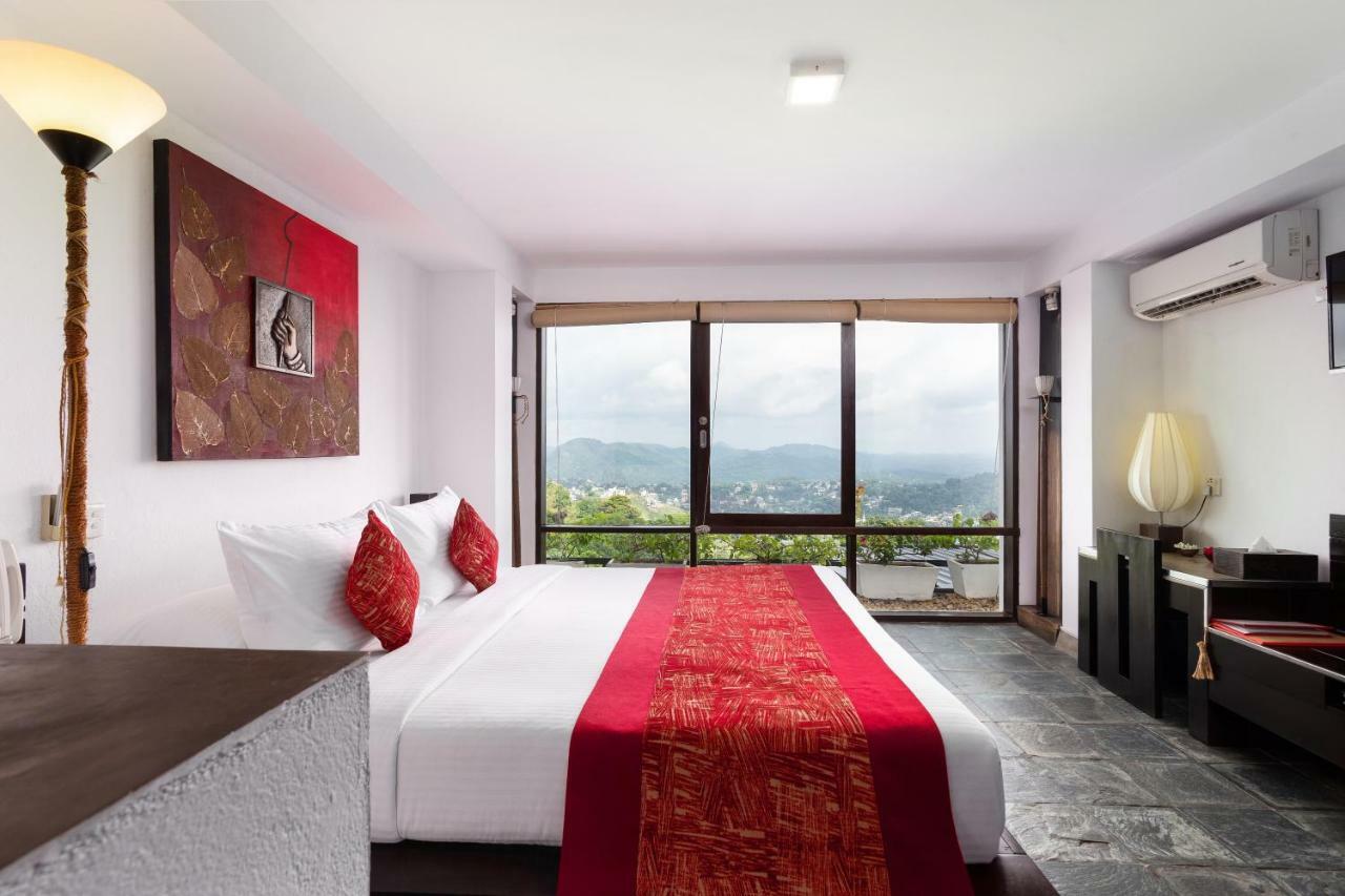 The Theva Residency Hotel Kandy Exterior photo