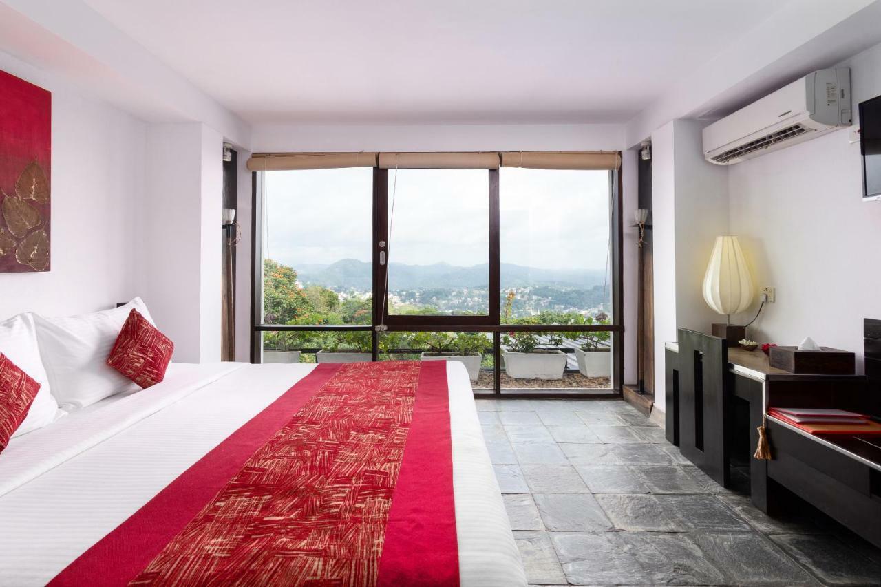 The Theva Residency Hotel Kandy Exterior photo
